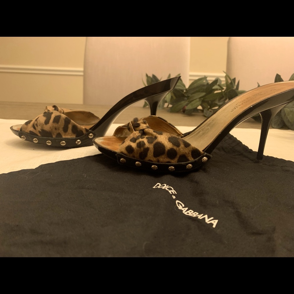 Dolce & Gabbana leopard print high heels